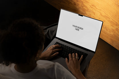 Laptop screen PSD mockup for web UI and website presentation